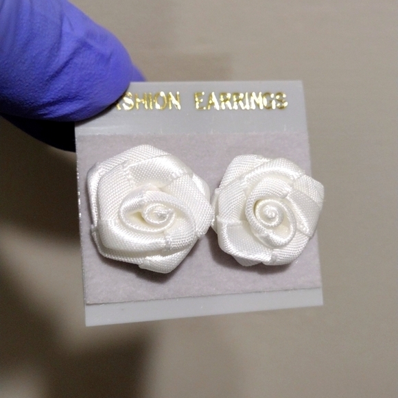 White Satin Rose Stud Earrings – Elegant Spiral Petal Design Jewelry 0.75-inch - Picture 3 of 5